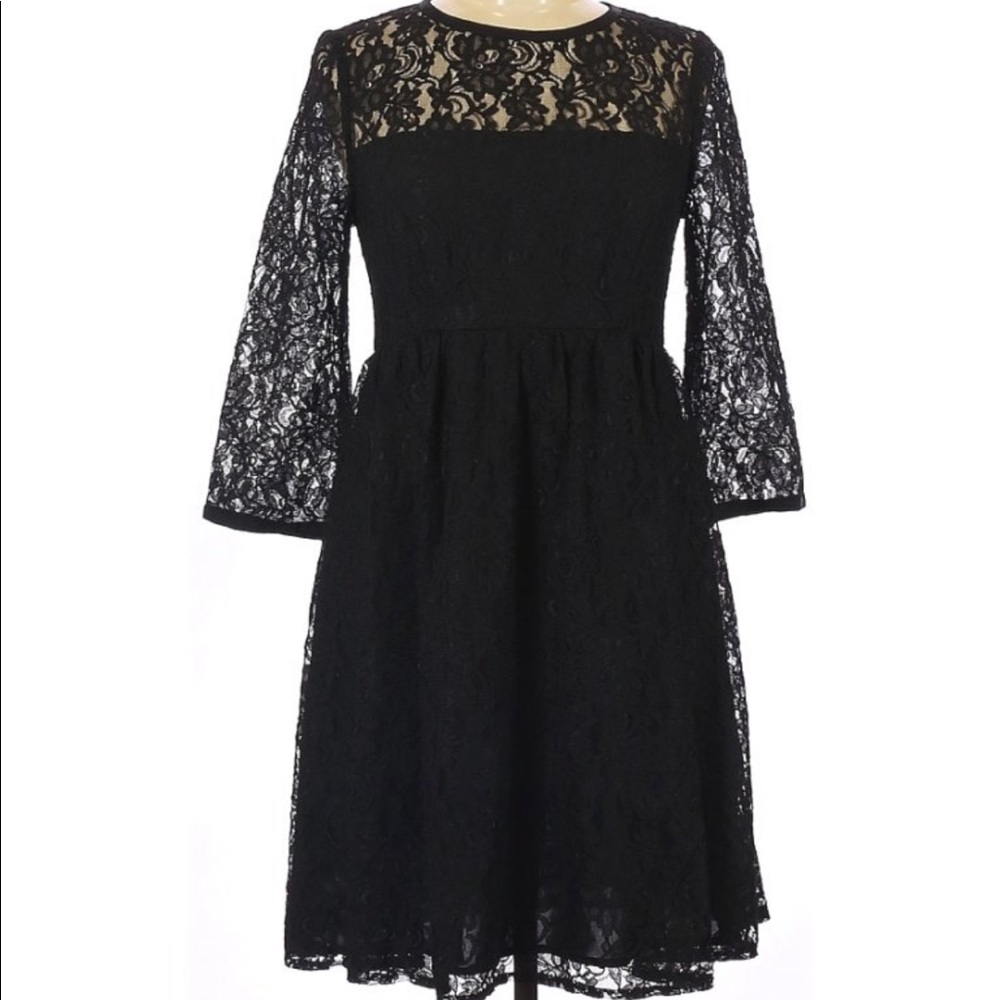 NWT ABS lace cocktail dress. Cut out back